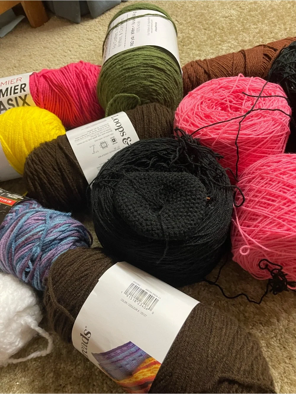 Random Yarn Lot - Picture 4 of 6